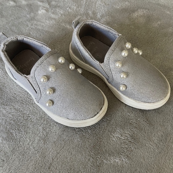 Toddler Slip On Sneakers Size 5 - Picture 6 of 12